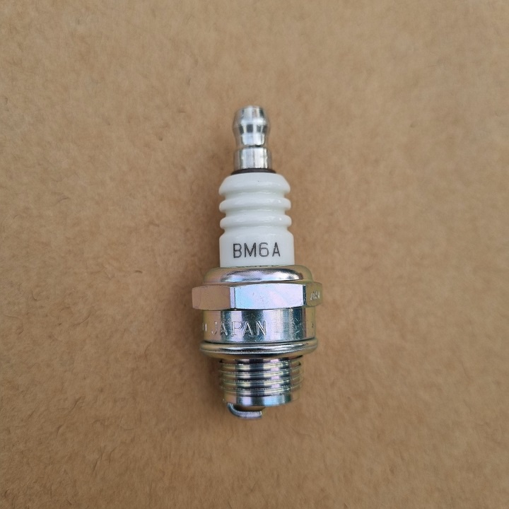 Bugi NGK lắp cho máy cắt cỏ máy cưa máy phát điện  - MADE IN JAPAN