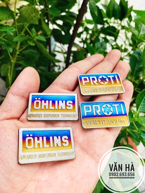 Các mẩu Tem Titan