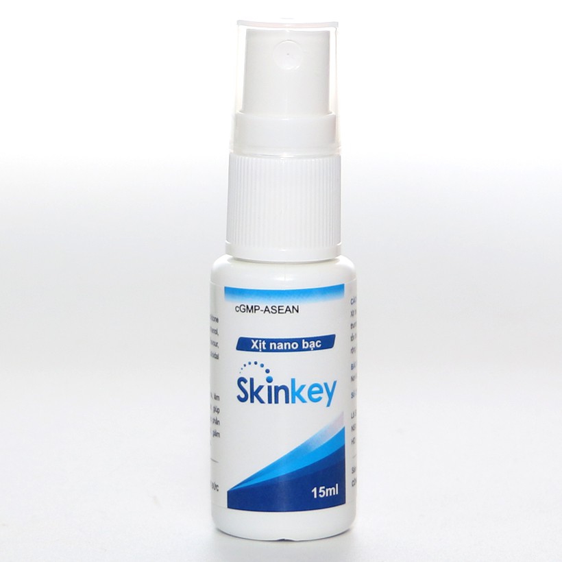 Xịt nano bạc SKINKEY giúp sát trùng, làm sạch da, làm mờ thâm sẹo, lọ 15ml