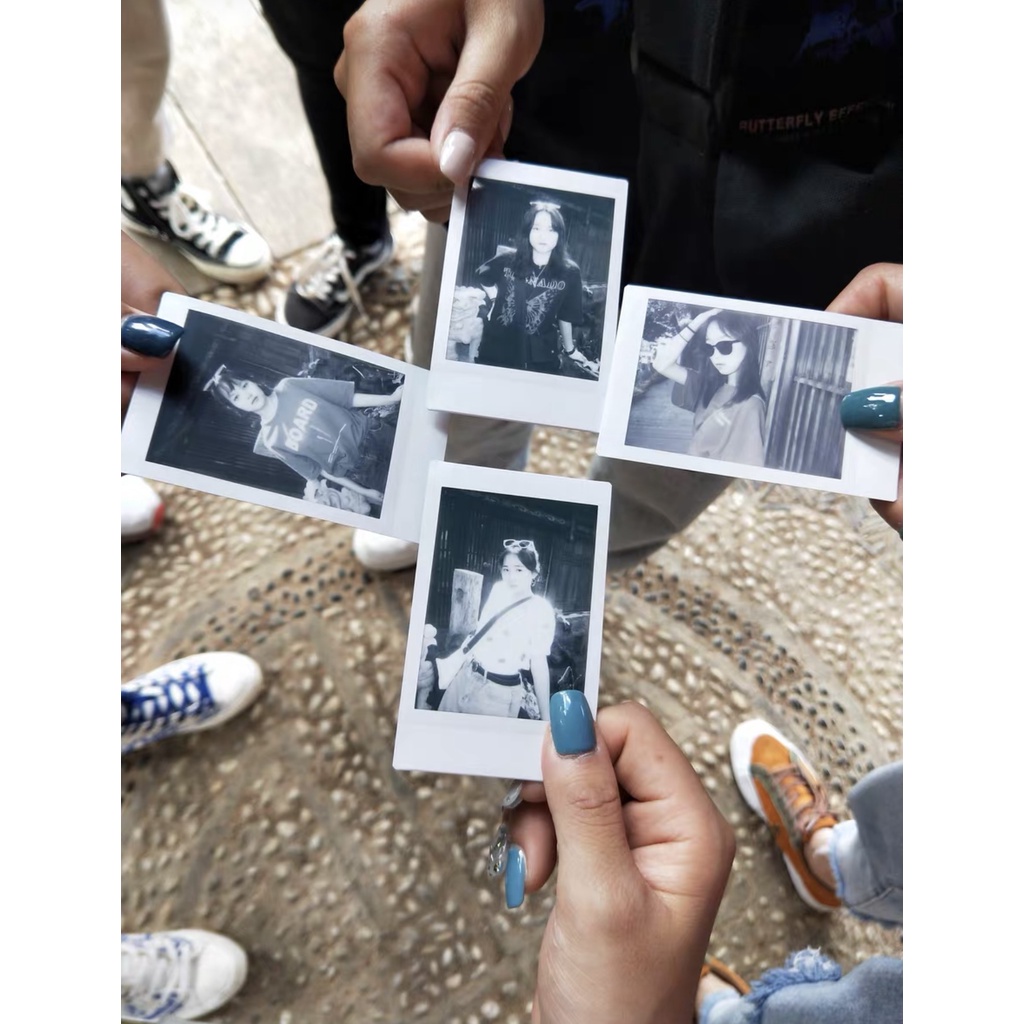 Máy chụp ảnh lấy ngay fujifilm instax mini 7c x pikachu bản giới hạn chính hãng