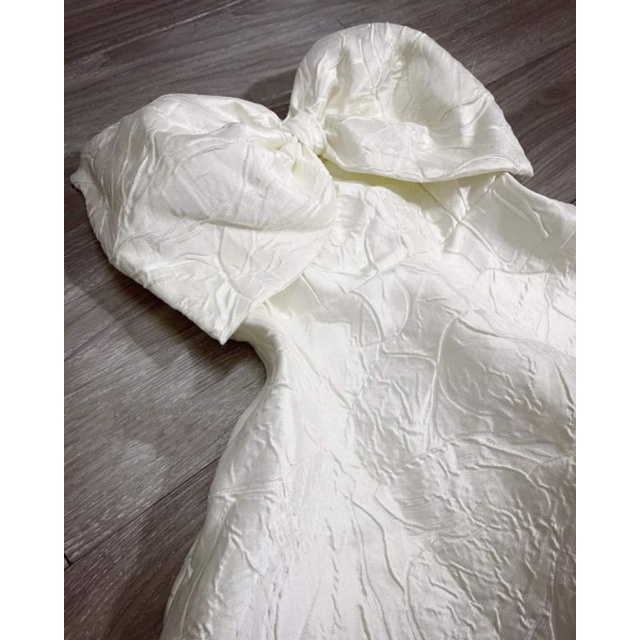 Váy Gấm Mầu Kem Nơ Ngực Dáng Xoè/ Adeirlina Dress