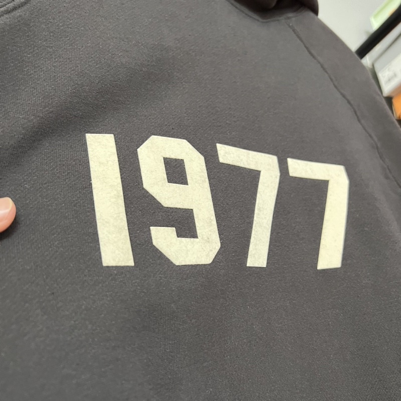 Áo hoodie FEAR OF GOD ESSENTIALS SS22 1977 chất liệu nỉ bông cao cấp, Áo khoác nỉ 1977 FOG ESSENTIALS form rộng oversize