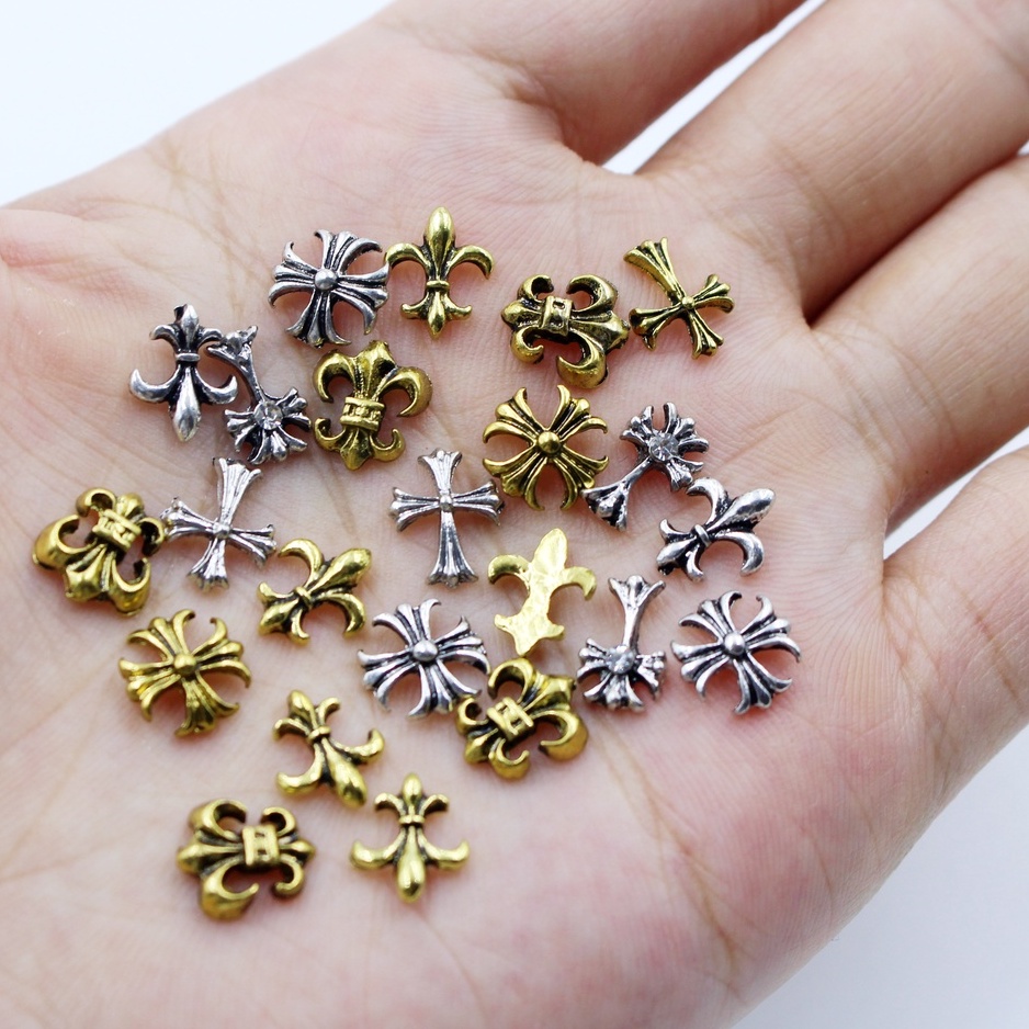 Charm Thánh Giá Châu Âu Đính Móng 4A