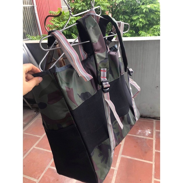 Balo đeo lồng khuyên đôi