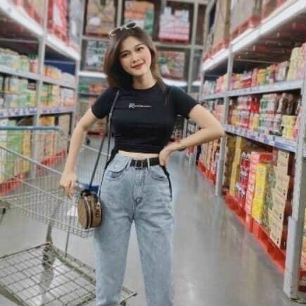 áo croptop thun lụa thêu chữ rút dây 2 bên rusiaa