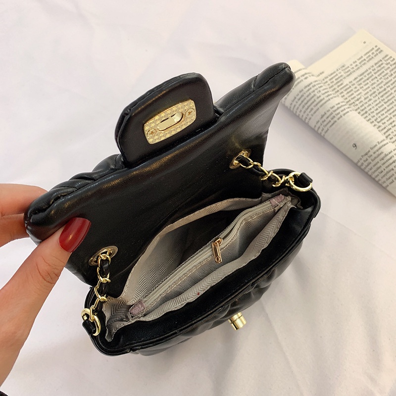 Túi Xách Đeo Vai Hình Đám Mây Mềm Mại Phối Dây Xích Thời Trang 2022 Cho Nữ