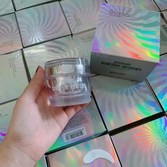 FACE TRẮNG  DA ỐC  SÊN (hch)