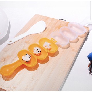 Khuôn lắc cơm bento tạo hình tròn kèm thìa