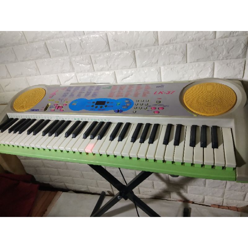 Đàn ocgan giá rẻ.phín sáng.đủ phụ kiện