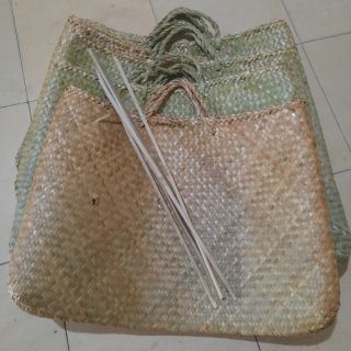 Giỏ đệm đựng gà vịt và các loại gia cầm khác, { tặng kèm cây cố định miệng giỏ}