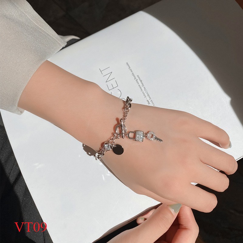 Vòng tay charm chìa khóa VT09 xinh xắn Maycorner