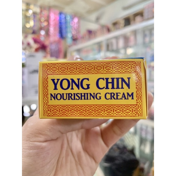 lẻ 1 hủ kem cô gái nhật ( trộn kem) mới hủ 22G