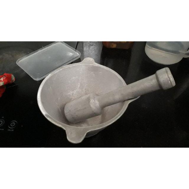 Bộ chày cối bằng gang trắng đúc nguyên khối, hàng dày dặn, loại 1