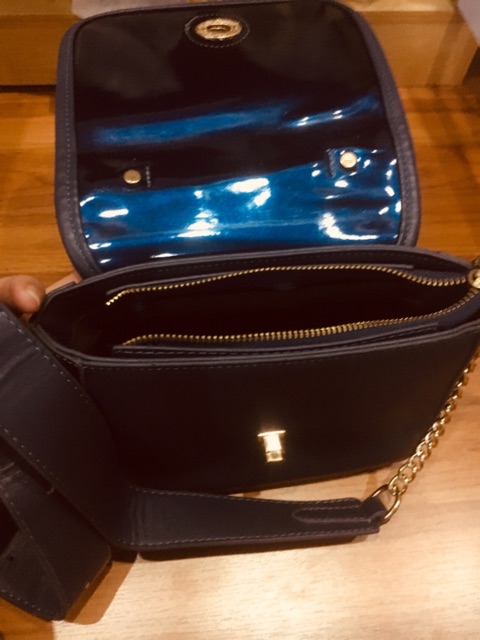 Pass túi Quãng Châu