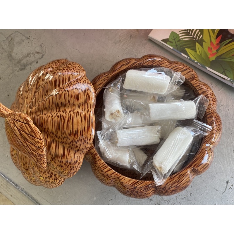 Hộp đựng mứt ,hộp trang sức , trang trí hình trái bí gỗ dừa