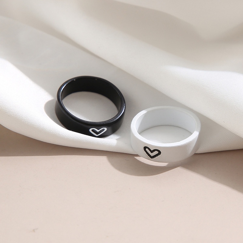 Set 2 nhẫn Ahellogirl phối hình trái tim màu trắng đen đơn giản sáng tạo cho cặp đôi