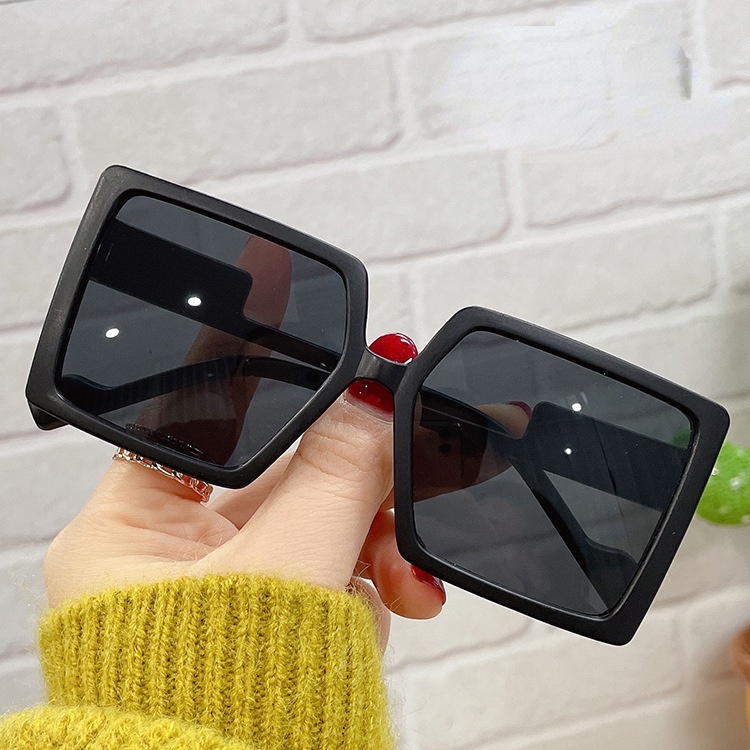 Kính Mát Gọng Vuông Lớn Thời Trang Cho Bé