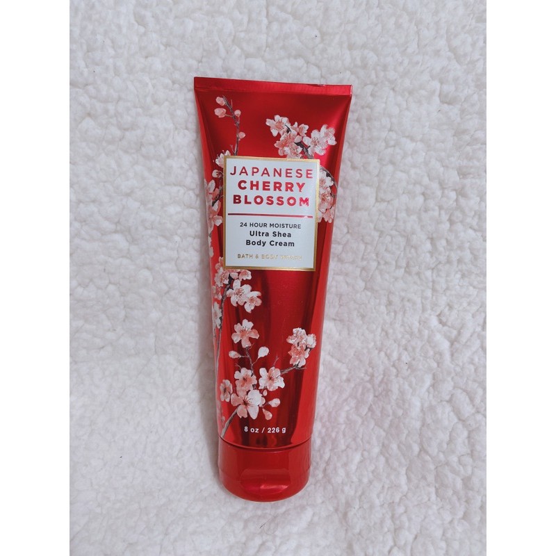 Sữa Dưỡng Thể Bath Body Works Japanese Cherry Blossom Body Lotion 236ml ⦿RHshop⦿