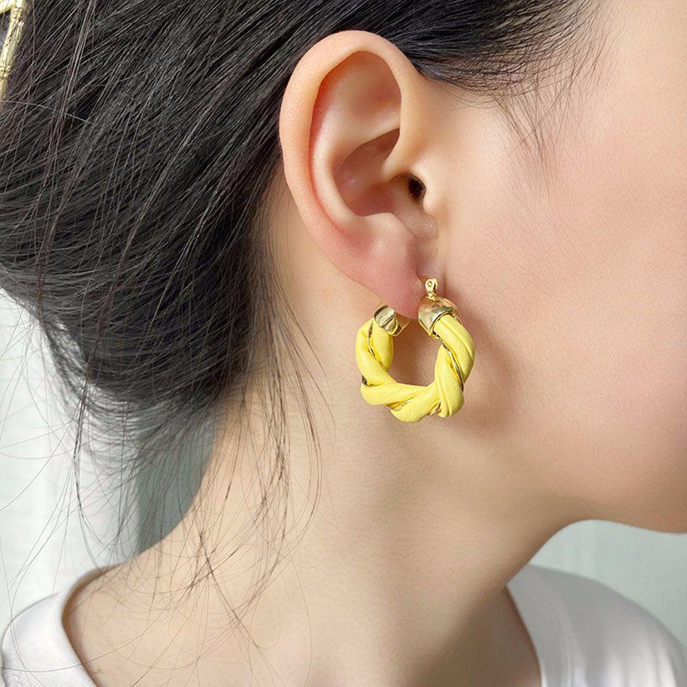Bông Tai Dạng Vòng Xoắn Bằng Da PU Phối Hợp Kim Phong Cách Hàn Quốc Dành Cho Bạn Nữ