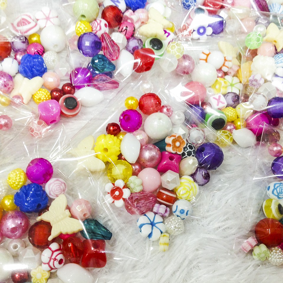 Combo gói hạt cườm nhựa nhiều màu đủ kiểu dáng dễ thương,bộ xỏ vòng cho bạn gái siêu cute