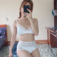 Bộ bikini 2 mảnh màu trắng