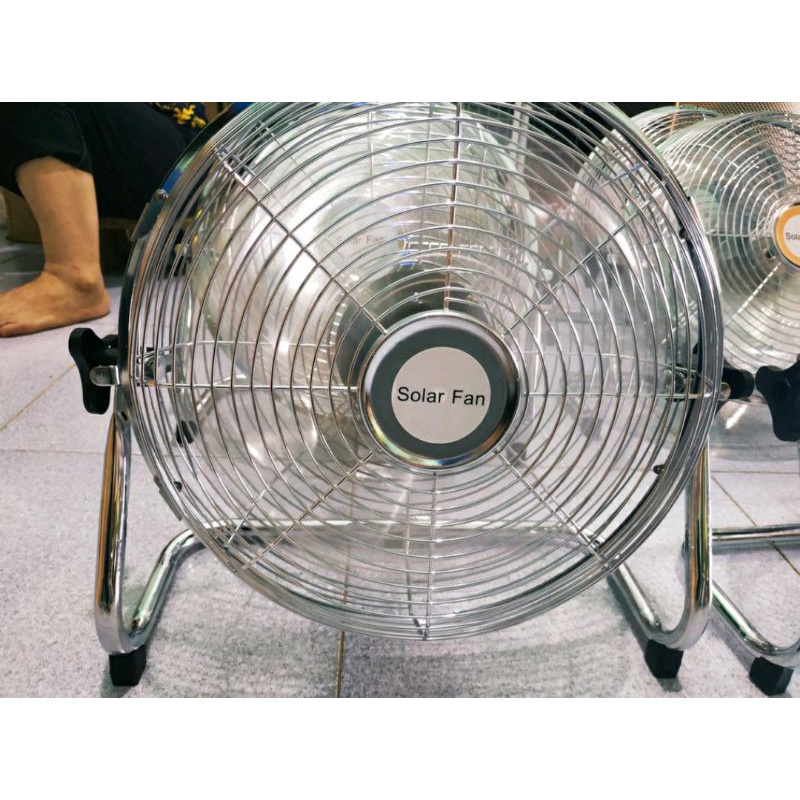 Quạt inox điện năng lượng mặt trời.