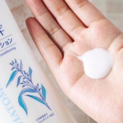 Sữa Tắm Dưỡng Ẩm Nhật Bản Hatomugi 800ml