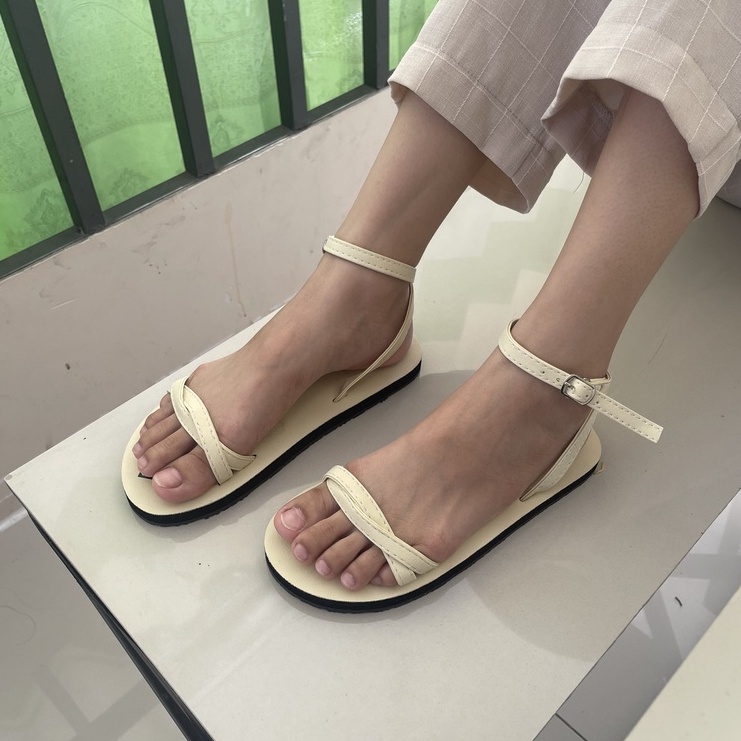 Giày xăng đan dép xăng đan nữ đen và kem ( sandal đồng nai )