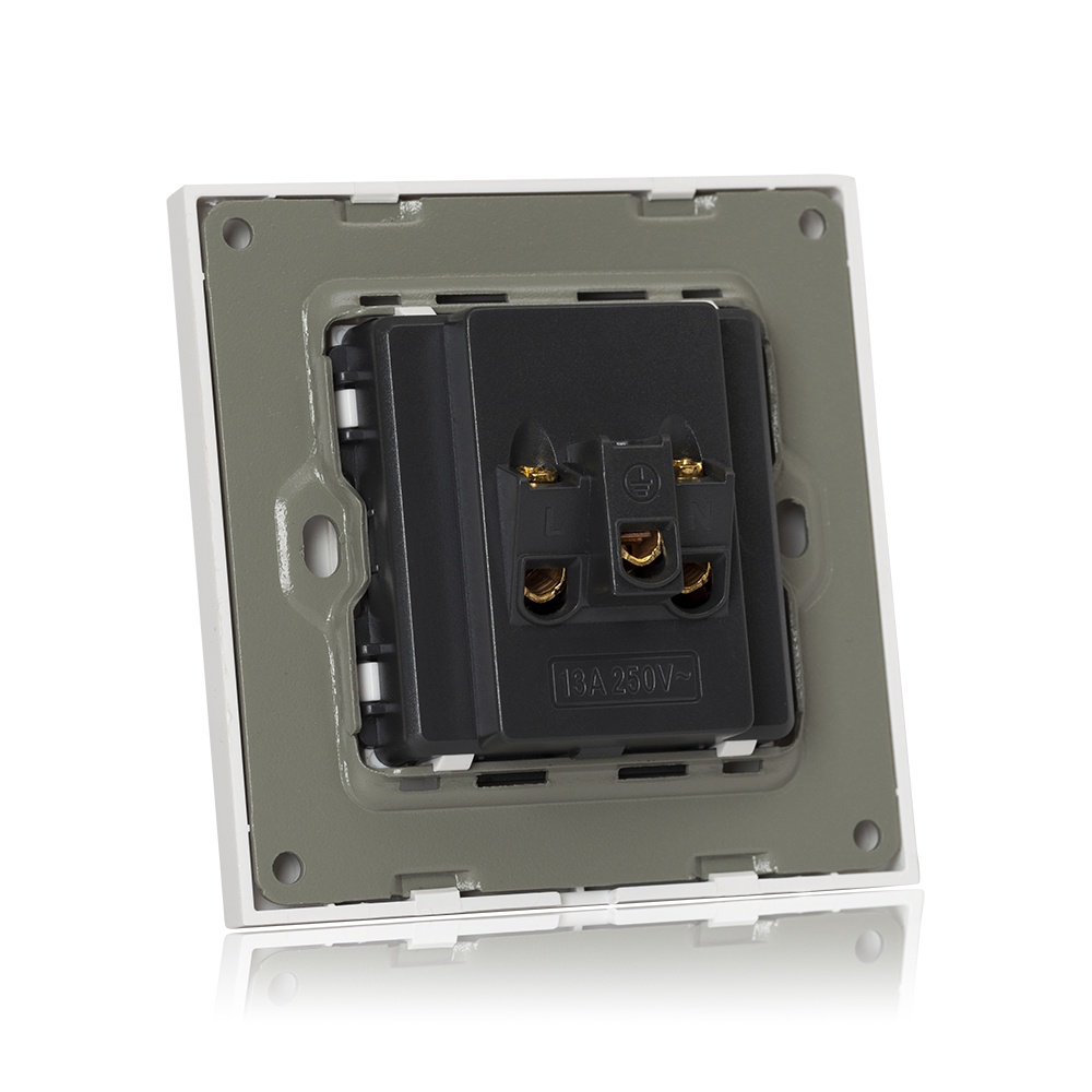 Ổ cắm điện âm tường 5 chấu chuẩn vuông LG tech LG-F21-018