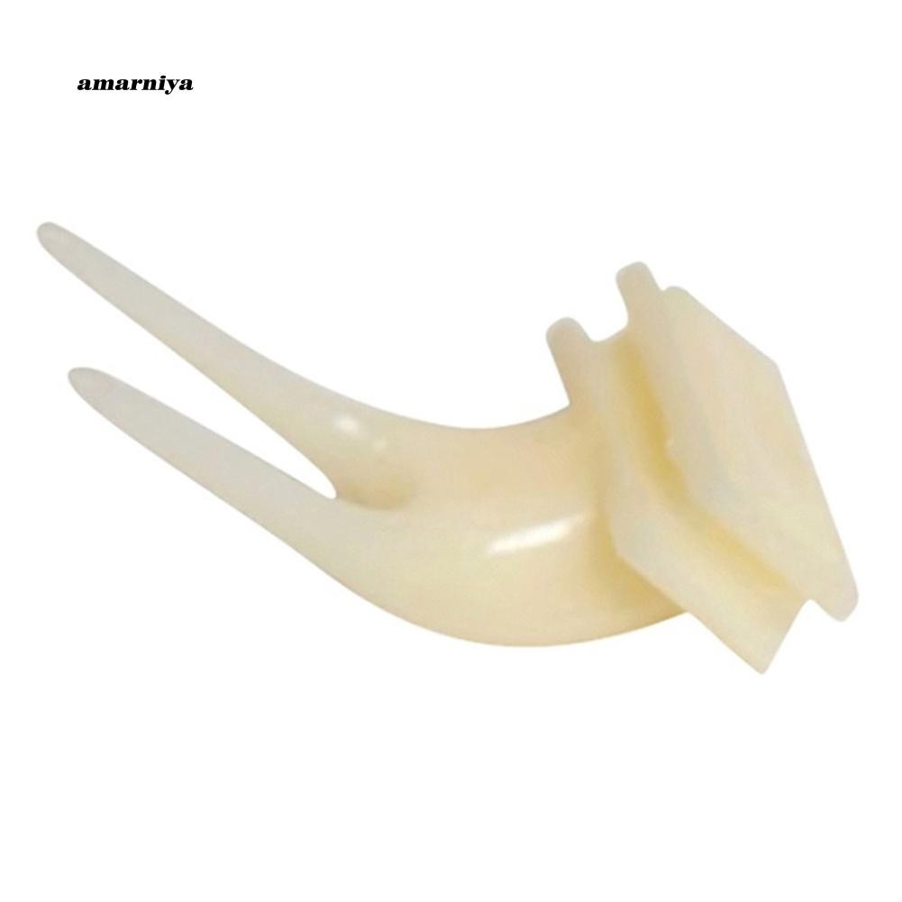 Dụng cụ gắn đồ ăn cho lồng chim/chuột hamster tiện lợi