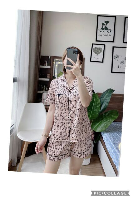 Bộ pijama đùi họa tiết báo hãng victorias