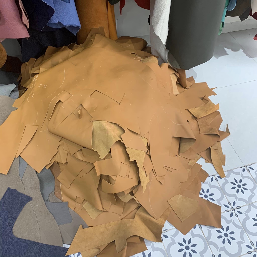 Da zermatt vụn, da chuyên làm lót dây đồng hồ - 1 kg được 8 - 10 sqft