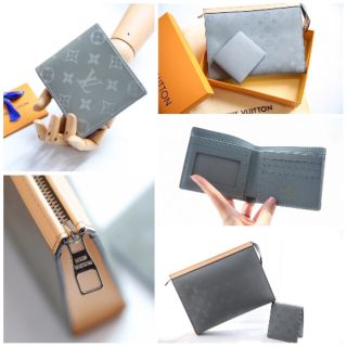 Set cầm tay + ví LV dành cho nam