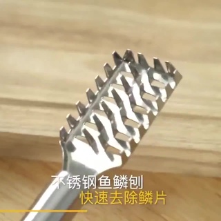 (Video Clip) Dụng Cụ Lóc - Đánh Vảy Da Cá