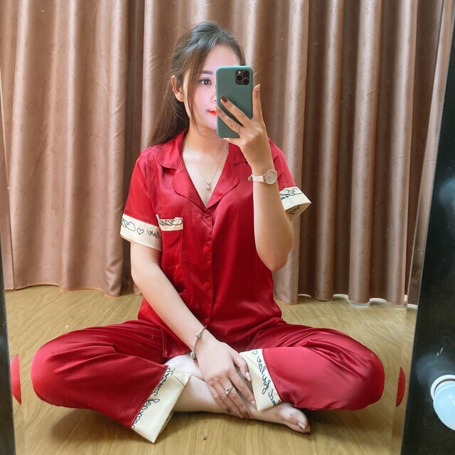 Bộ ngủ nữ pijama tay cộc quần dài viền chữ ,chất lụa satin mềm mại không bai không nhăn xù AT91 | BigBuy360 - bigbuy360.vn