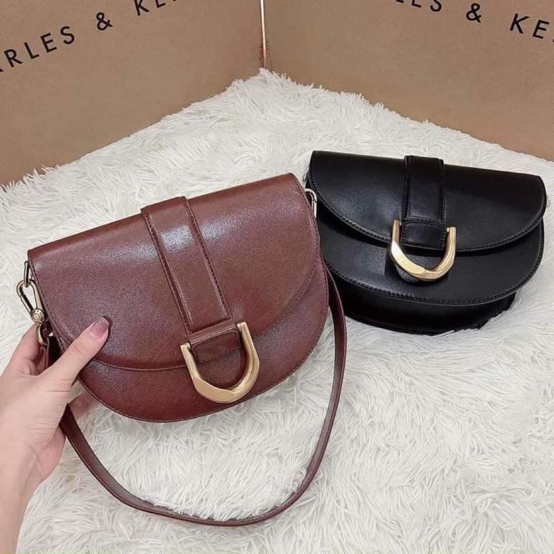 Túi yên ngựa Charles & Keith Gabine Saddle Bag