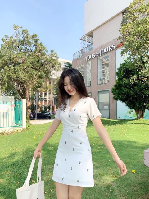 Đầm thêu xương rồng trắng cổ V, đầm trễ vai, đầm 2 dây midi xoè (thêm đen, vàng) | BigBuy360 - bigbuy360.vn