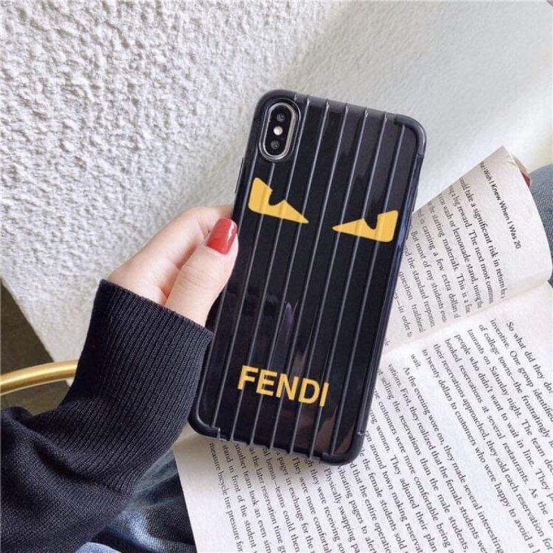 Ốp lưng vali fendi hình con mắt cho iphone