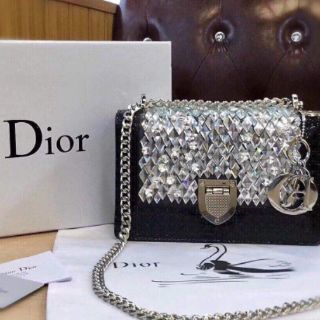 Túi dior đính đá sang chảnh
