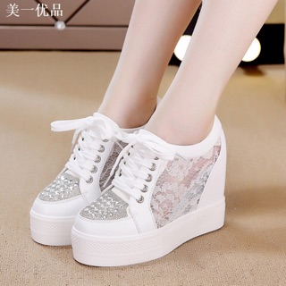 Giầy độn đế 11cm pha ren trắng và đen( hàng sẵn )