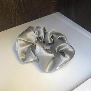 Scrunchies buộc tóc nhiều mẫu đa dạng