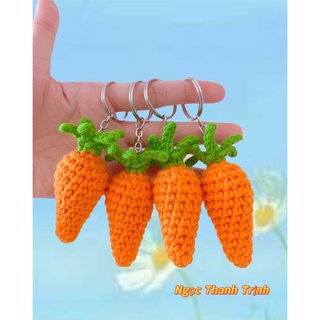 Móc khoá củ cà rốt bằng len 🥕