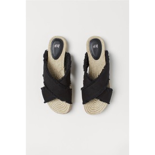 Sandal HM auth100