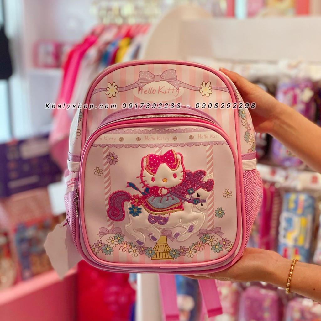 Balo mẫu giáo 10" 2 ngăn hình Hello Kitty cưỡi ngựa màu hồng tím cho trẻ em, bé gái (Thái Lan) - 810NKT076BY02