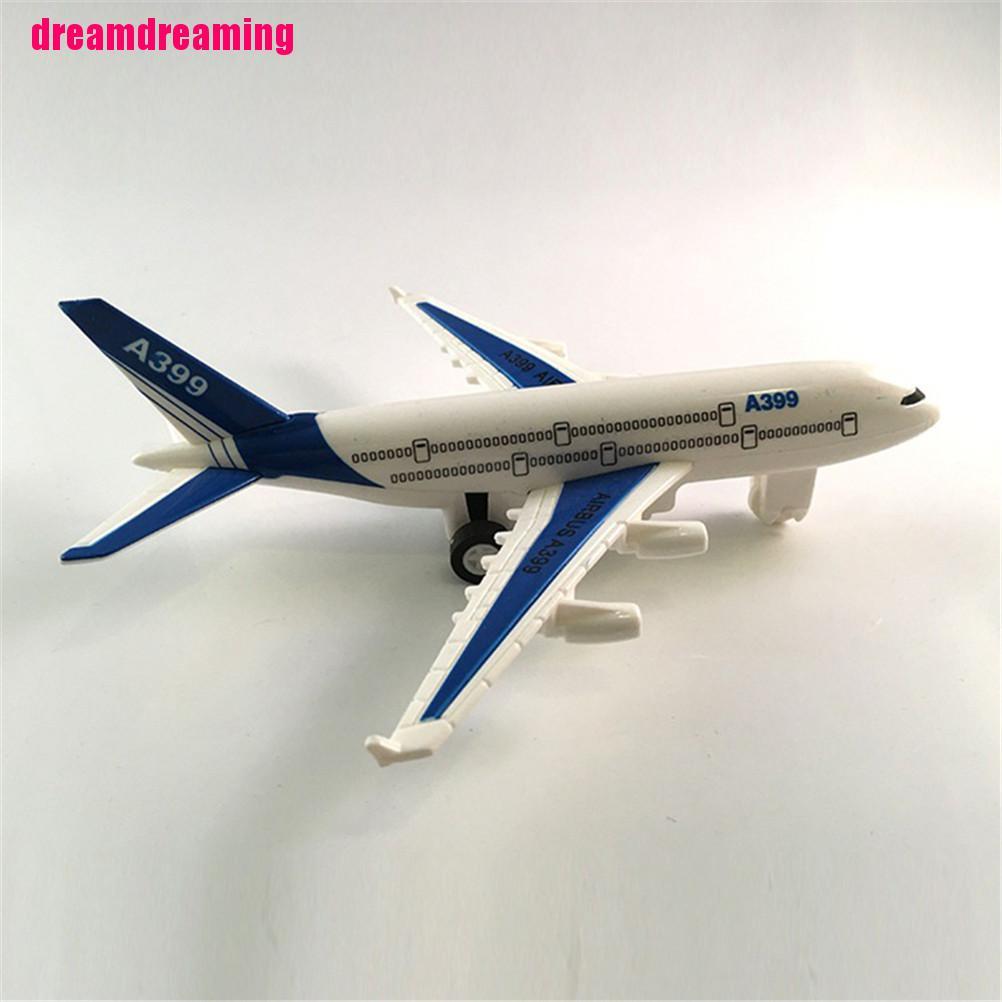 Mô Hình Máy Bay Hành Khách Làm Từ Nhựa Kéo Trở Lại