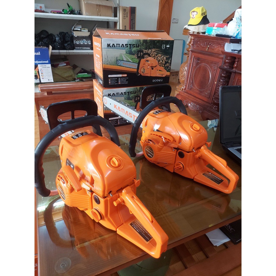 MÁY CƯA XÍCH CHẠY XĂNG KAMASTSU  KM68CC  DÙNG CHO THỢ CHUYÊN NGHIỆP ,CẮT CÂY KHAI THÁC ,XẺ GỖ ,THỢ LÀM VƯỜN
