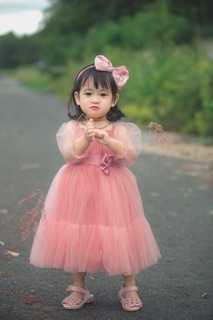 Váy công chúa hồng ruốc