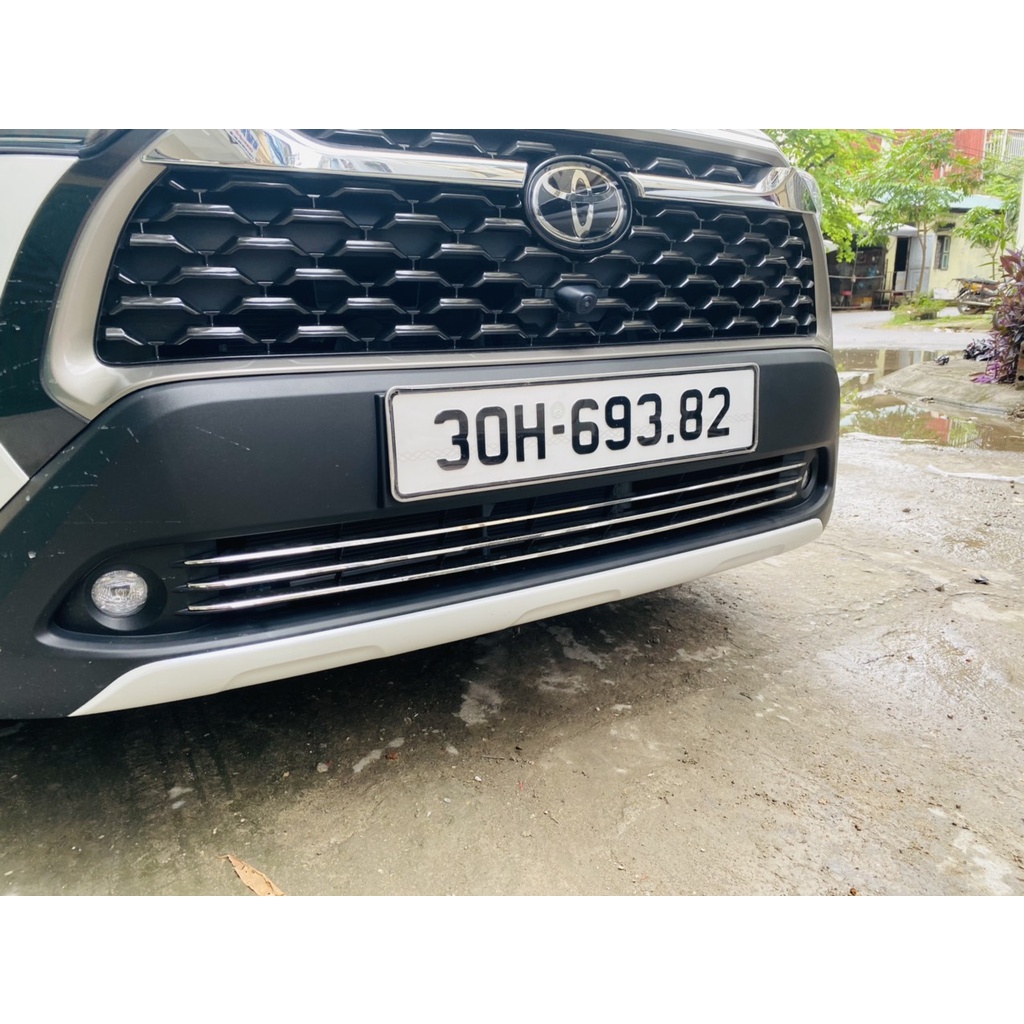 Ốp Calang Dưới Xe Toyota Cross 2020 2021 2022 - 3 chi tiết - ốp dưới biển số