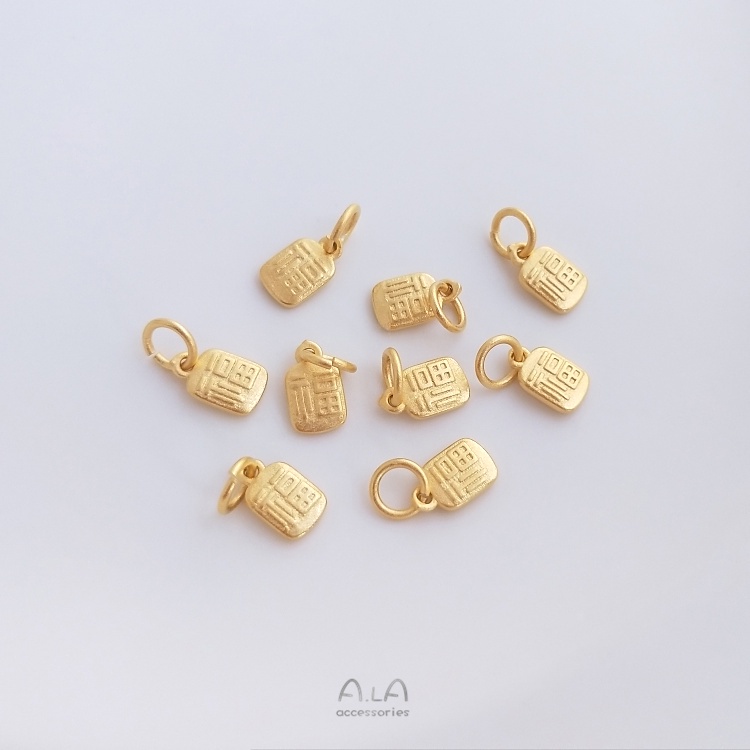 [Little Blu] Mặt Dây Chuyền Đôi Hình Nhân Vật Hai Mặt Chữ Happy Fu Mạ Vàng Cát Màu Sắc Mạnh Mẽ Phong Cách Việt Nam