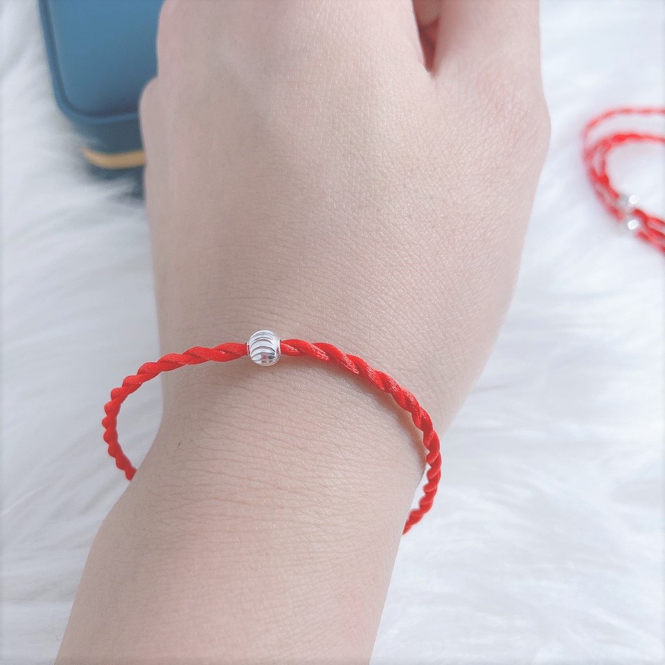 Vòng tay chỉ đỏ mix bi bạc mang lại may mắn và bình an - Trang sức bạc Evasilver